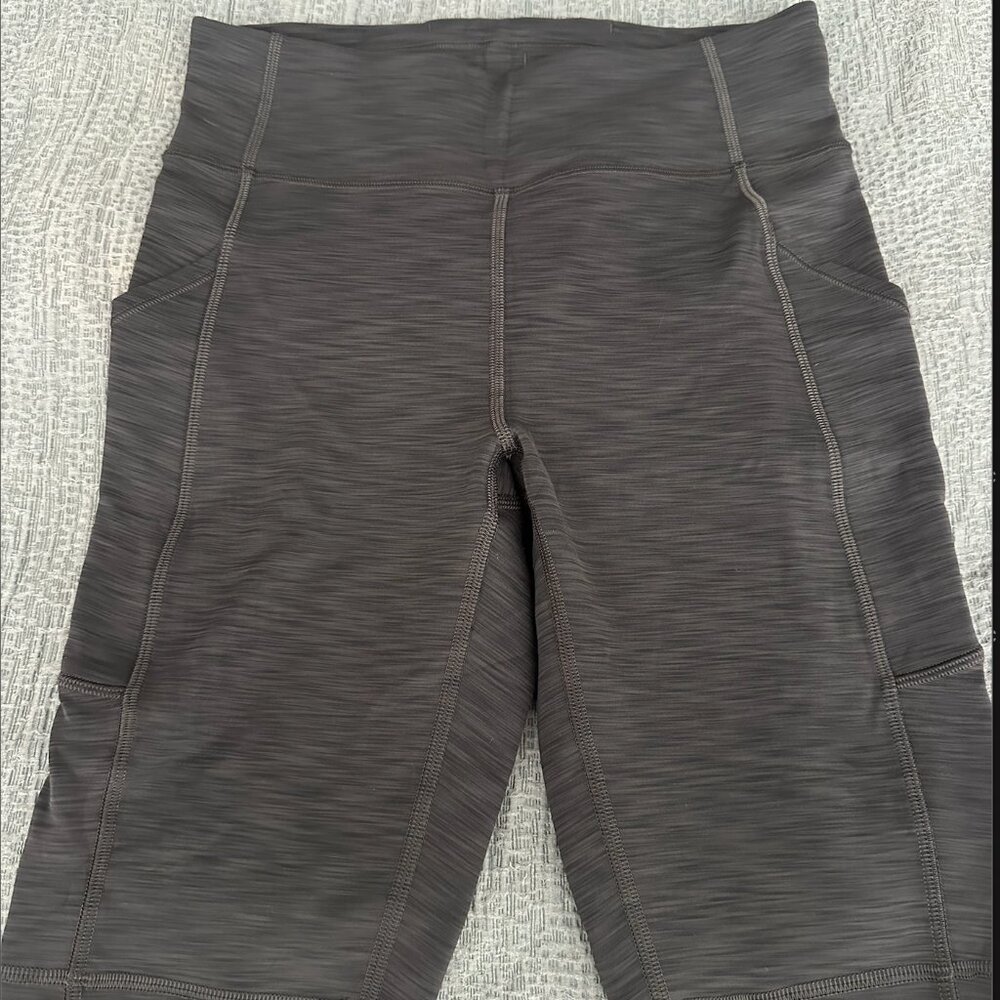 Lululemon Size 6 Long Gray Biker Shorts with pockets